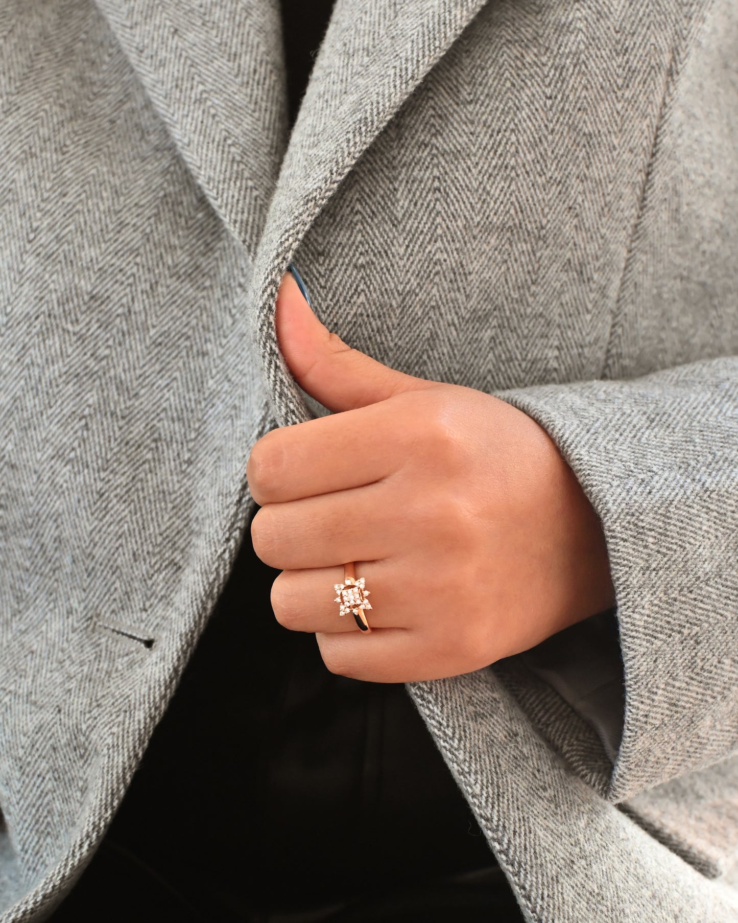 ANILLO LOUISE